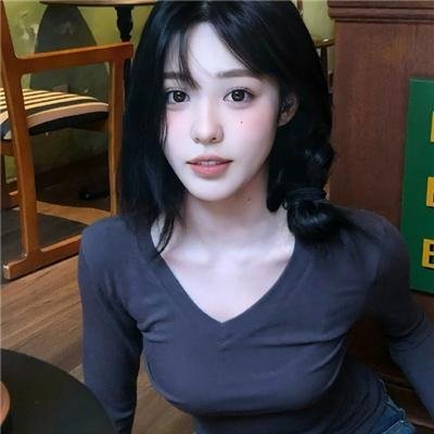 热裤荡女